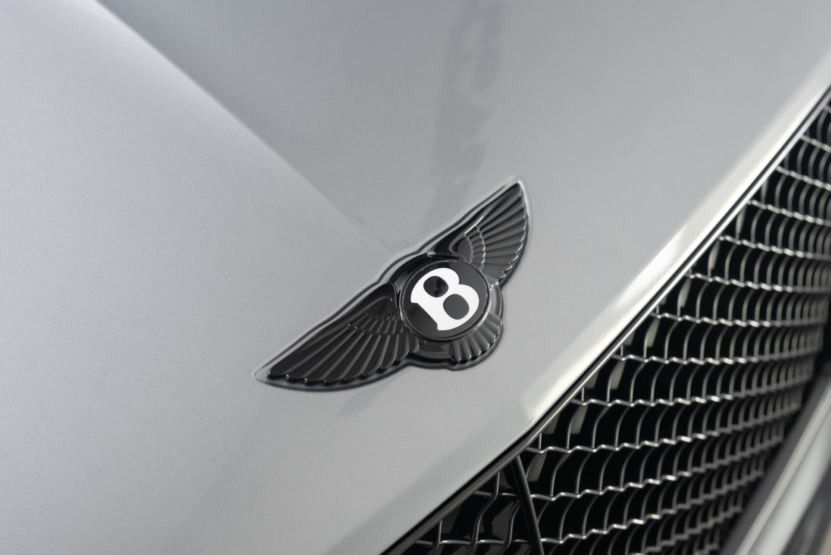 2023 BENTLEY BENTAYGA AZURE | GCC | MAIN DEALER WARRANTY SERVICE